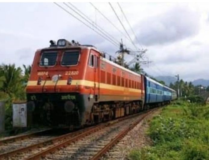 रांची लोहरदगा रेलखंड पर शनिवार से ट्रेनों का परिचालन सामान्य होगा