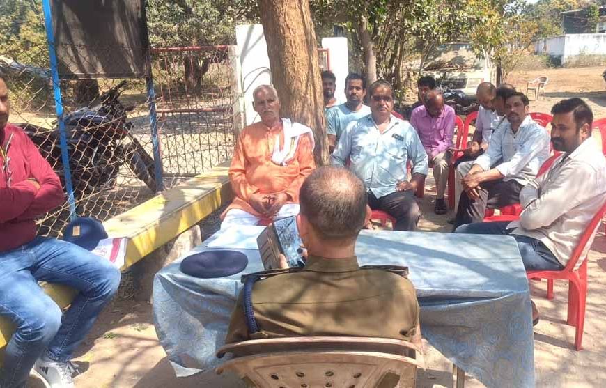 बिलासपुर पुलिस चौकी में शांति समिति की बैठक, त्योहारों को लेकर बनी रणनीति