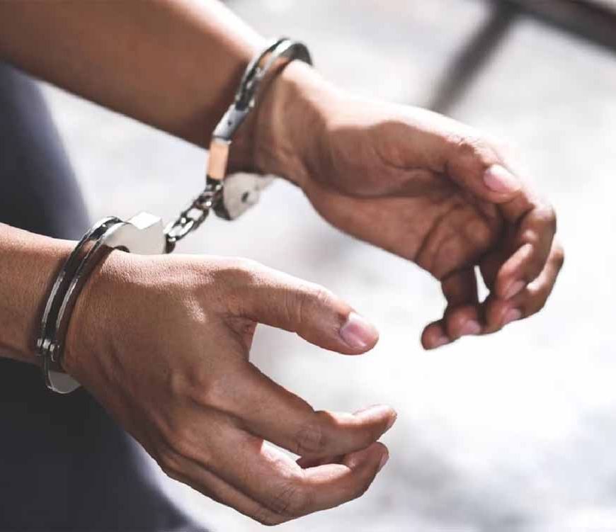 भोपाल में आधी रात बवाल: पुरानी रंजिश में घरों पर पथराव, गाड़ियां तोड़ीं