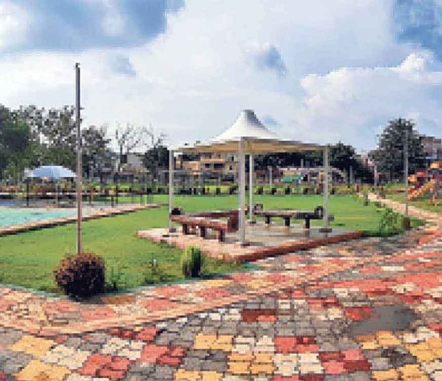 राष्ट्रगीत-राष्ट्रगान का सामूहिक गान आज मंत्रालय के पटेल पार्क में