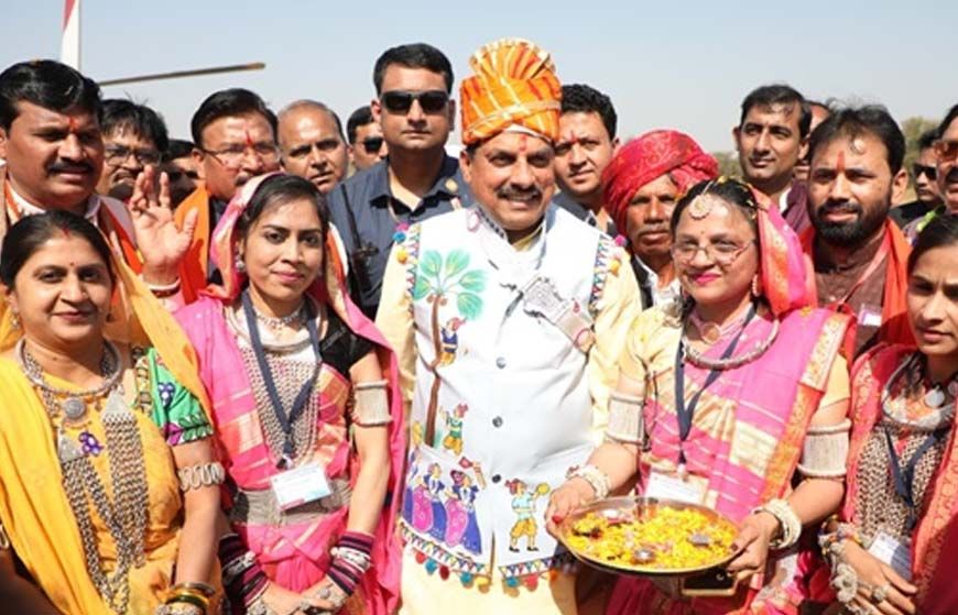 सीएम डॉ. मोहन यादव ने कैबिनेट के साथ भिलट देव के किए दर्शन, अब होगी कृषि कैबिनेट की बैठक