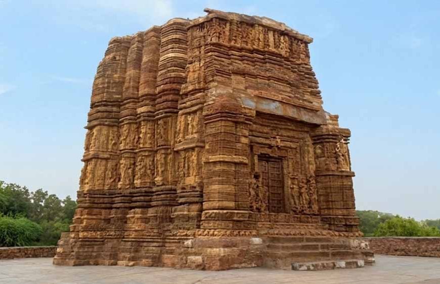 पत्थरों में दर्ज इतिहास: जहाँ हर पत्थर कहती है एक कहानी