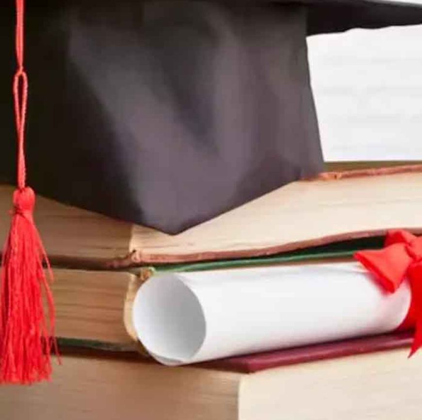 छात्रों पर फीस का बोझ: कॉलेज से डिग्री, टीसी और माइग्रेशन सर्टिफिकेट अब 3 गुना महंगे