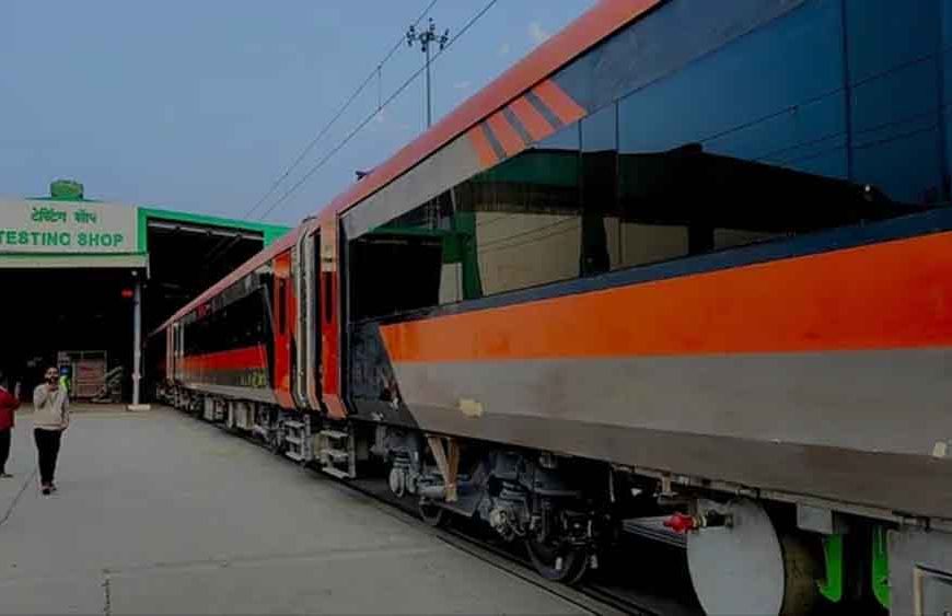 रायबरेली से दौड़ेगी 16 कोच की वंदे भारत, होली के बाद आरेडिका से शुरू होगा सफर