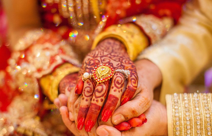 प्री-वेडिंग शूट के बाद अब ‘जूता चोरी’ पर रोक, सेन समाज ने शादी की रस्मों पर लगाई पाबंदी; सगाई के बाद फोन कॉल भी बंद