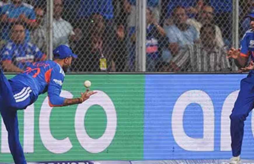 अक्षर पटेल के ऑलराउंड खेल के मुरीद हुए सुनील गावस्कर, कहा– महान खिलाड़ियों की कतार में शामिल होने की क्षमता