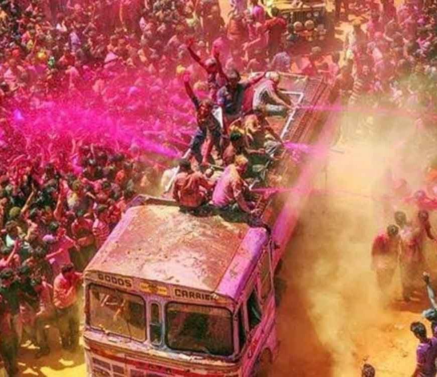 इंदौर में देश का सबसे बड़ा रंगोत्सव: 4 किमी जुलूस, 5 घंटे का जश्न, तोप-मिसाइलों से होगी पुष्प वर्षा