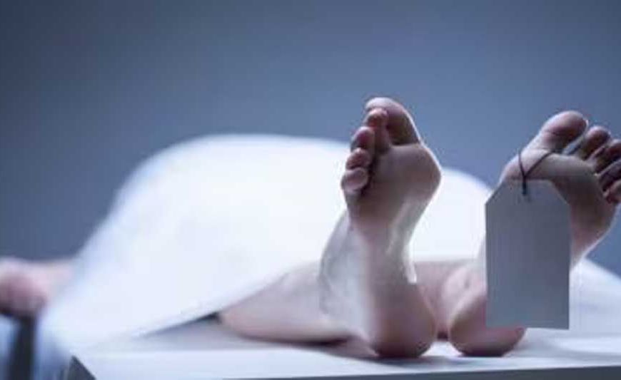 सूरत मंदिर के बाथरूम में मिलीं 2 छात्राएं, बेहोशी के इंजेक्शन और ChatGPT से सुसाइड का तरीका पूछा