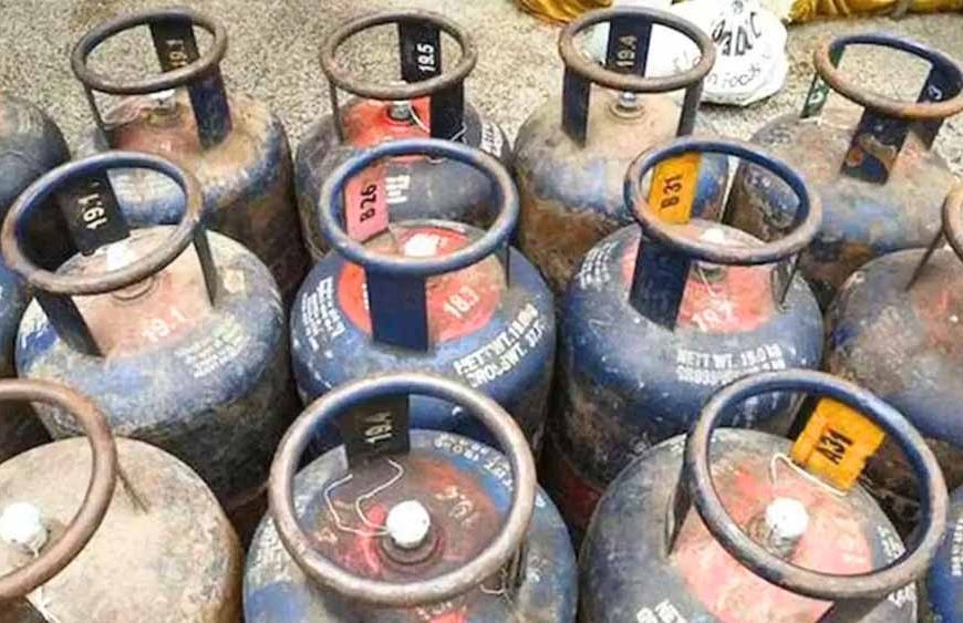 मुंबई में LPG गैस संकट गहराया: कमर्शियल सिलेंडर की सप्लाई ठप, डीलर्स ने दी चेतावनी