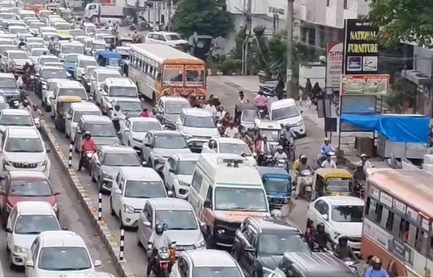 देश में एक करोड़ वाहन बिना बीमा के सड़कों पर, मुआवजे में आ रही दिक्कत