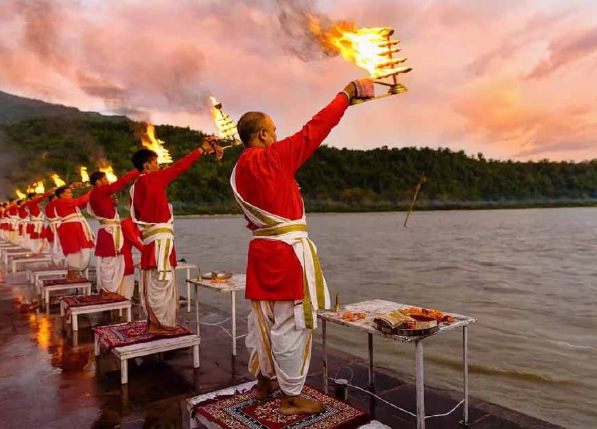 19 मार्च से गंगा घाट पर होगी भव्य आरती, श्रद्धालुओं के लिए बेहतर सुविधाएँ सुनिश्चित