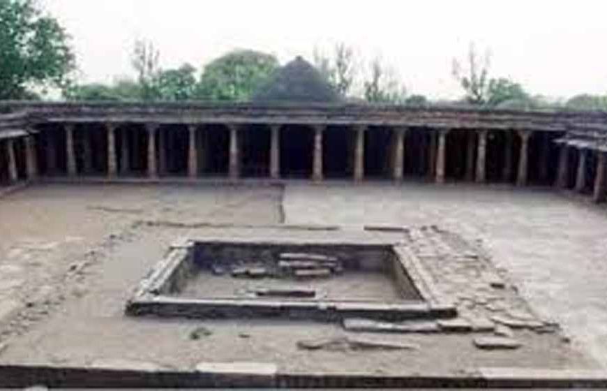 धार की भोजशाला पर नई रिपोर्ट, ASI ने हाई कोर्ट को बताया—शिलालेखों से छेड़छाड़ के संकेत