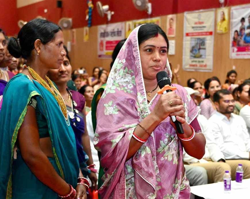 महतारी वंदन योजना बनी महिलाओं की आत्मनिर्भरता का आधार, लाभान्वित महिलाओं ने मुख्यमंत्री श्री साय को कहा धन्यवाद
