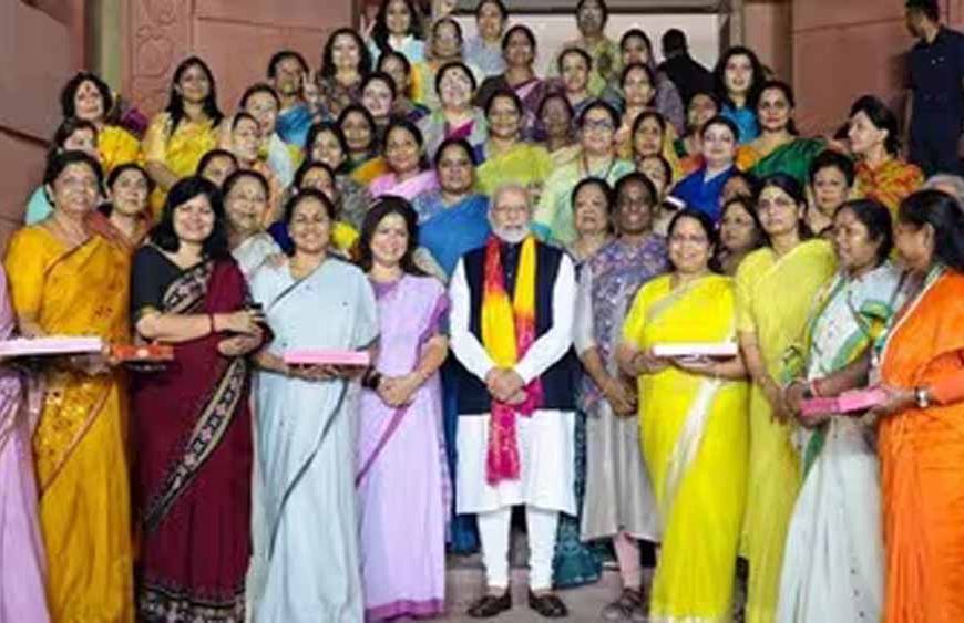 यूपी चुनाव से पहले बड़ा कदम! 33% महिला आरक्षण लागू करने की तैयारी में सरकार