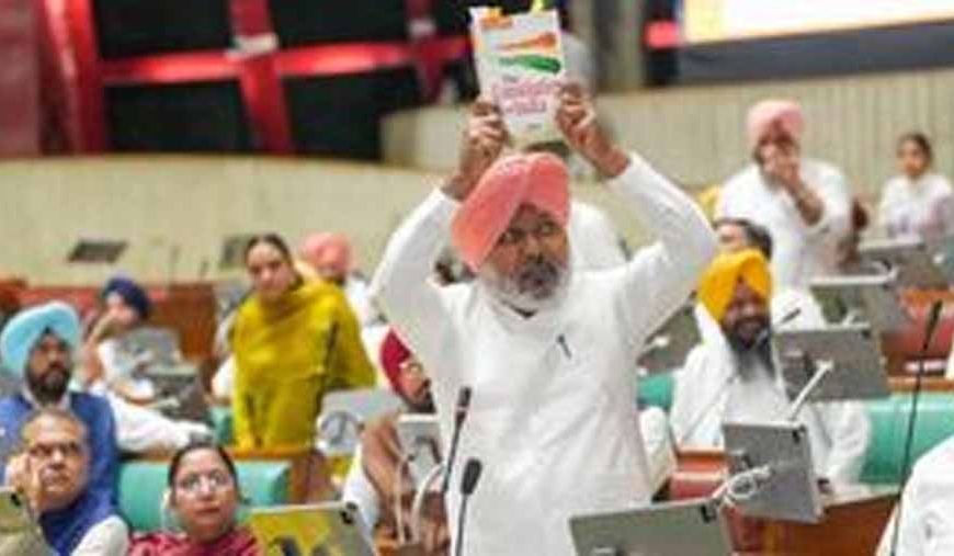 ‘बंधुआ मजदूर’ कहना पंजाब के मेहनतकशों का अपमान: हरपाल सिंह चीमा का तीखा बयान