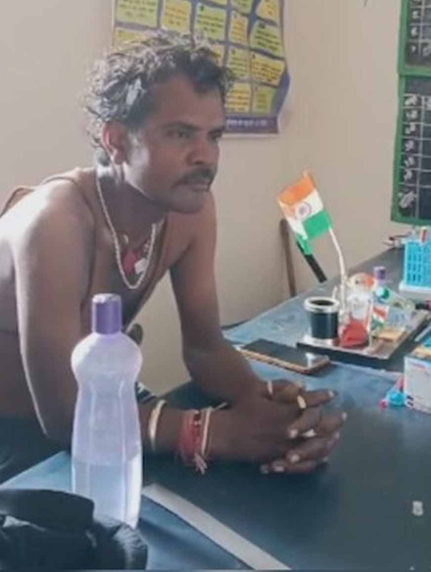 स्कूल में शराब पीकर आए दो सहायक शिक्षक सस्पेंड, डीईओ ने उठाया कड़ा कदम