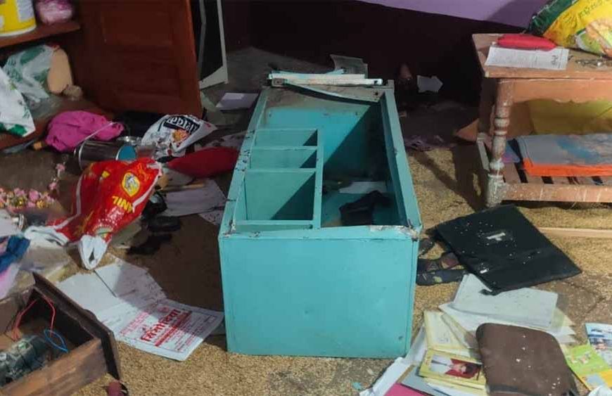 खंडवा में दिनदहाड़े डकैती: मजदूरों को बंधक बनाकर 12 बोर बंदूक और नकदी लेकर फरार