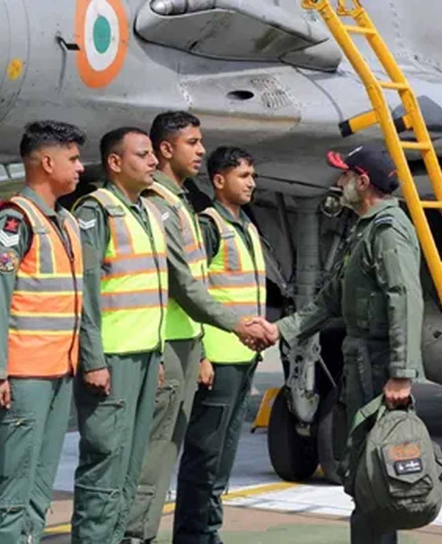 एयर चीफ का बड़ा संदेश: पाकिस्तान सीमा के पास MiG-29 में भरी उड़ान, परखी वायुसेना की ताकत