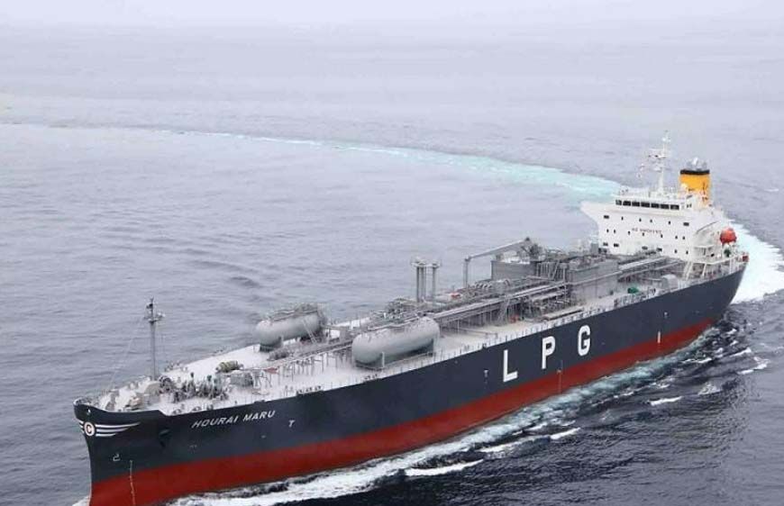 भारत ने लिया बड़ा कदम: ईरान जंग के बीच 8 LPG टैंकर होर्मुज से पार, गैस की किल्लत नहीं होगी