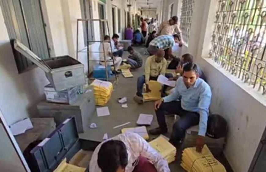 5वीं-8वीं परीक्षा की गोपनीय सामग्री का वितरण, स्कूल बस से पहुंचाकर थाने में सुरक्षित रखी गई