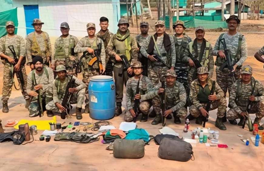 सुकमा में नक्सलियों की बड़ी साजिश नाकाम: CRPF ने जंगल से विस्फोटकों का डंप किया बरामद, 18 किलो अमोनियम नाइट्रेट जब्त