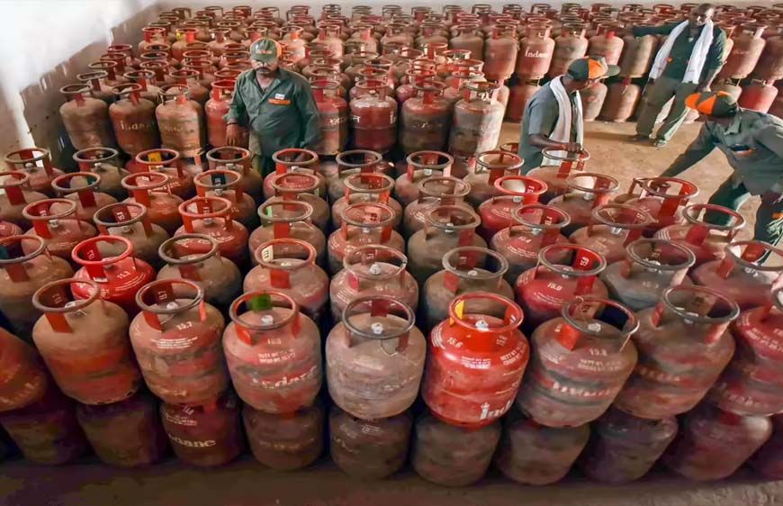 राजगढ़ में गैस एजेंसियों के लिए नए नियम लागू, ज्यादा पैसे लेने पर कलेक्टर ने की कार्रवाई की चेतावनी