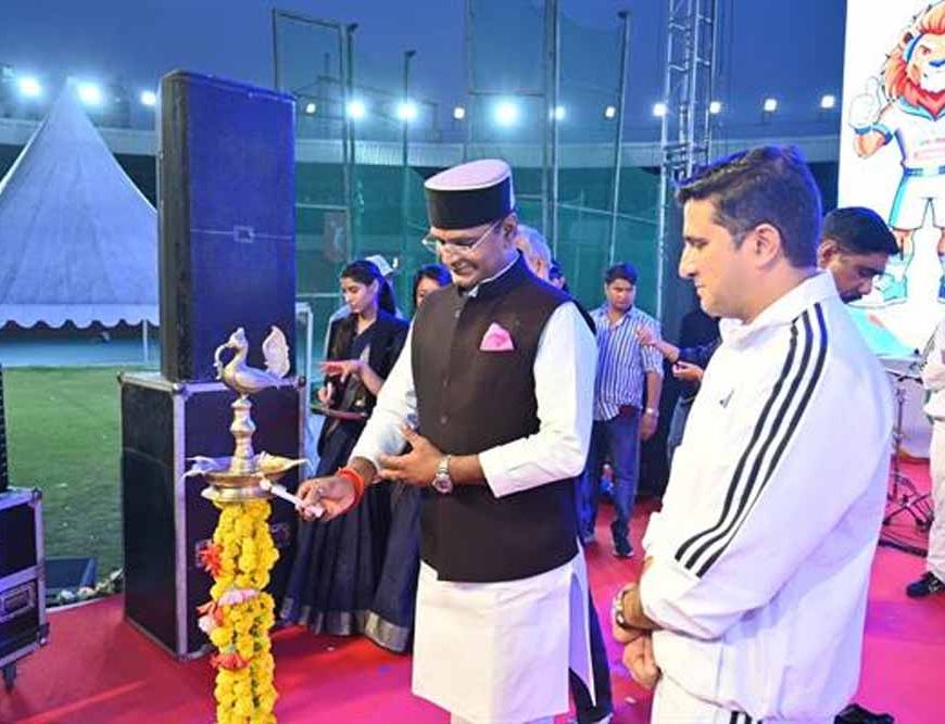 खुद फिट रहें और परिवार को भी करें प्रेरित- मंत्री  विश्वास सारंग