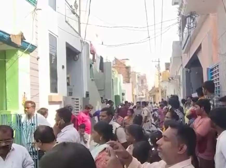 रातभर बाइक का इंजन चालू रखा, कमरे में भर गई खतरनाक गैस, नींद में पूरा परिवार समाप्त