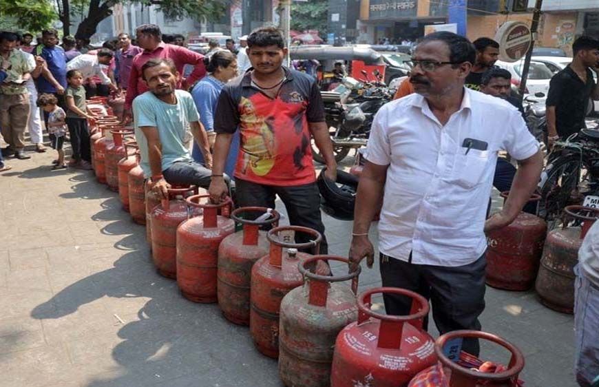 मध्य प्रदेश में LPG संकट जारी, घरेलू सिलेंडर की सप्लाई सुधरी, लेकिन कमर्शियल गैस की कमी बनी रही