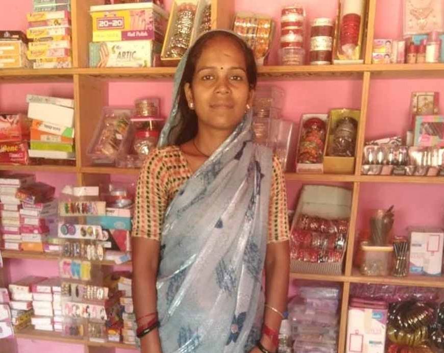 डिजिटल दौर में बदली तस्वीर: फैंसी स्टोर से प्रीति यादव बनीं नई पीढ़ी की आत्मनिर्भर उद्यमी
