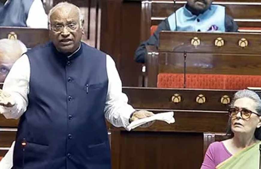 पाकिस्तान पर बरसे मल्लिकार्जुन खरगे, बोले– अफगानिस्तान में हो रही बर्बरता पर दुनिया चुप क्यों?