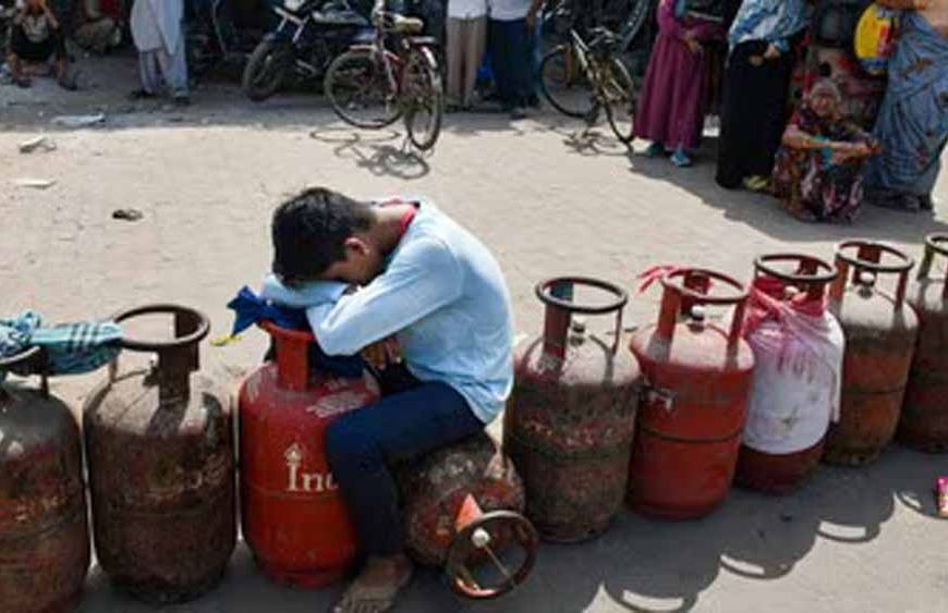 LPG संकट पर कोर्ट सख्त: केंद्र ने नोटिस का दिया ये जवाब