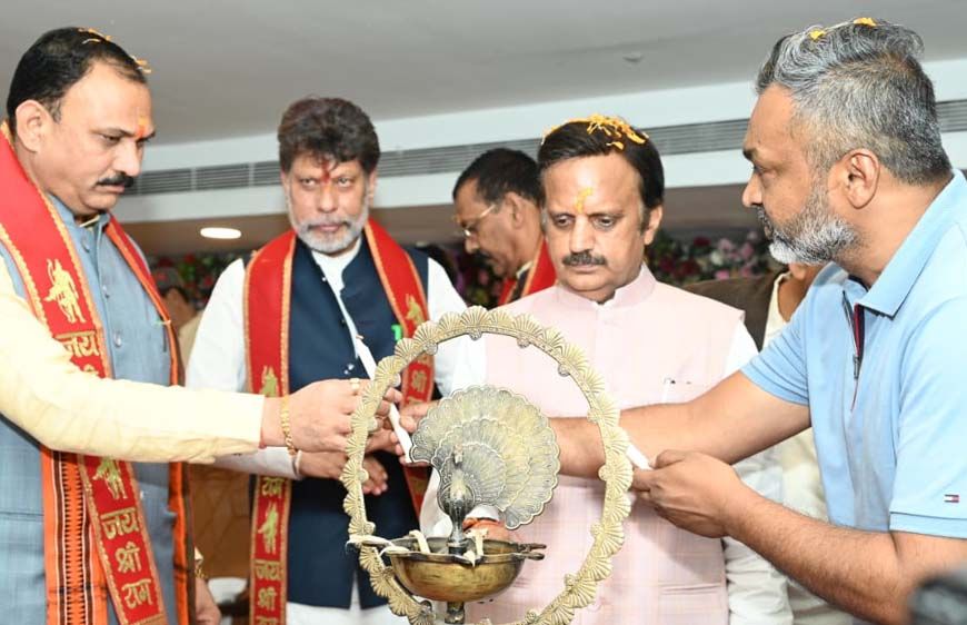 रींवा-रायपुर हवाई सेवा से बढ़ेगी विकास की रफ्तार: उपमुख्यमंत्री  राजेन्द्र शुक्ल