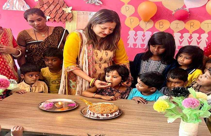 आंगनबाड़ी केन्द्रों में न्योता भोज कार्यक्रम : पोषण, शिक्षा और जनभागीदारी का राज्यव्यापी अभियान