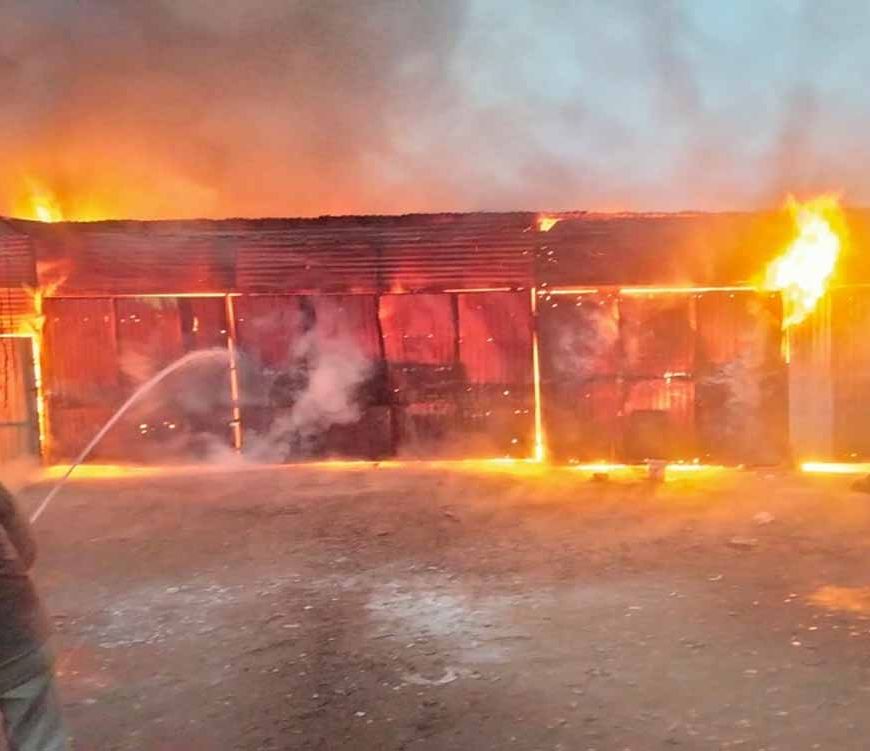 चंडीगढ़ मोबाइल मार्केट में आग का तांडव: फोटो लैब जली, कई दुकानों पर संकट के बादल