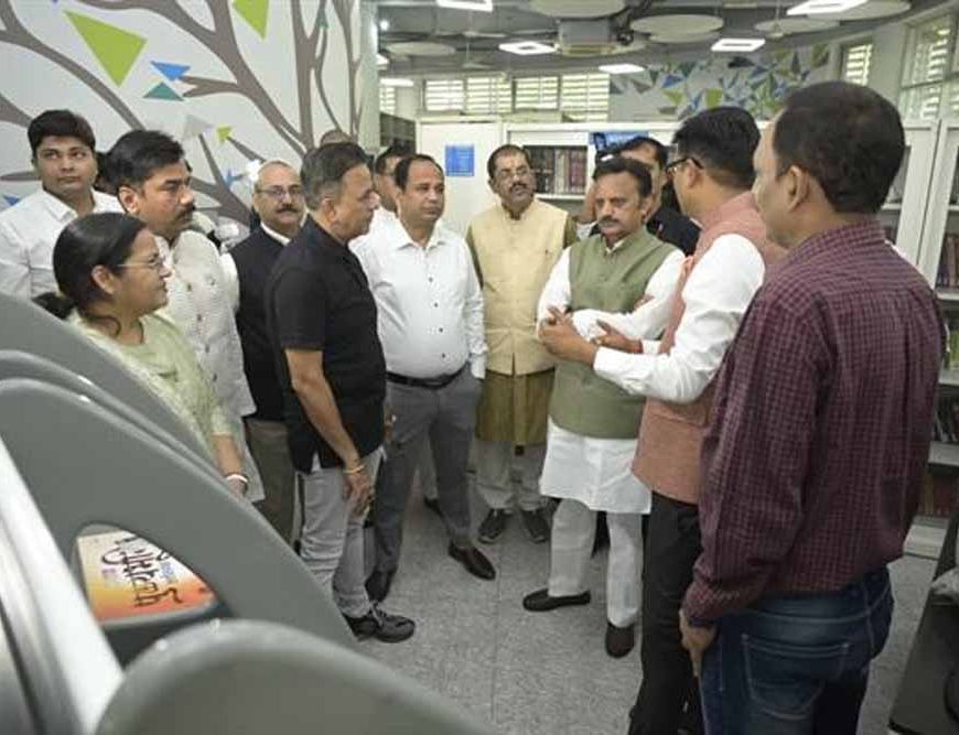 उप मुख्यमंत्री  शुक्ल ने रायपुर की नालंदा लाइब्रेरी के मॉडल को सराहा