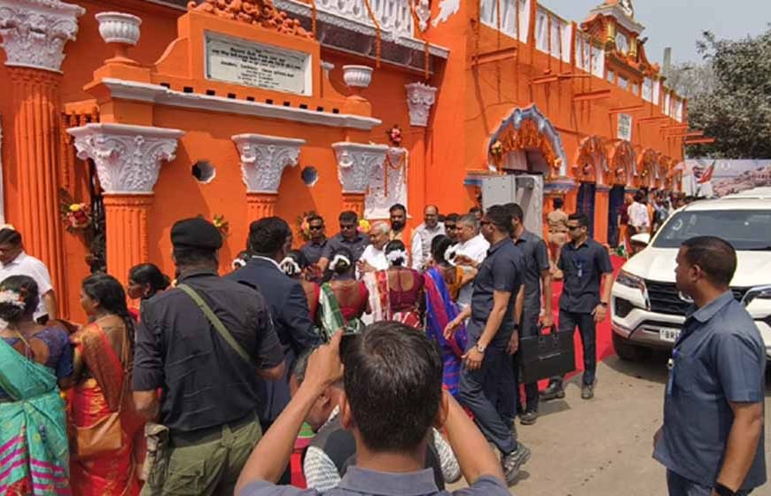 मुंगेर में सीएम नीतीश कुमार का दौरा: 52 भवनों और 24 विकास योजनाओं का शिलान्यास