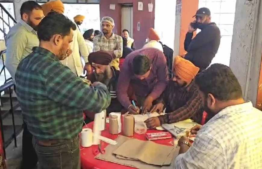 अमृतसर में खाद्य विभाग की छापेमारी: दुकानों से सैंपल लिए, गंदगी पर लगाई फटकार