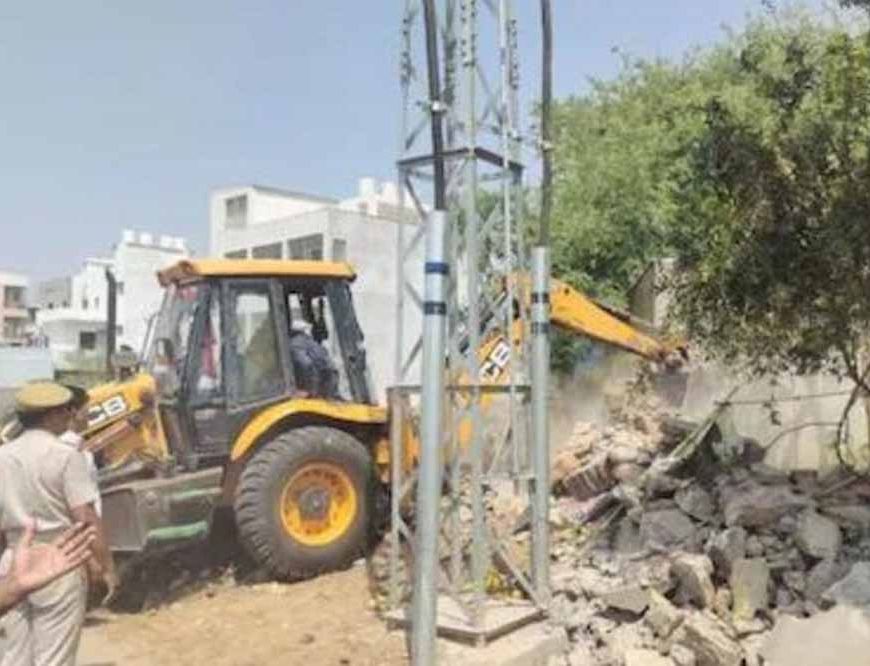 हाईकोर्ट की सख्ती के बाद बड़ा एक्शन: 9,500 मकानों पर चलेगा बुलडोजर, कनेक्शन भी कटेंगे