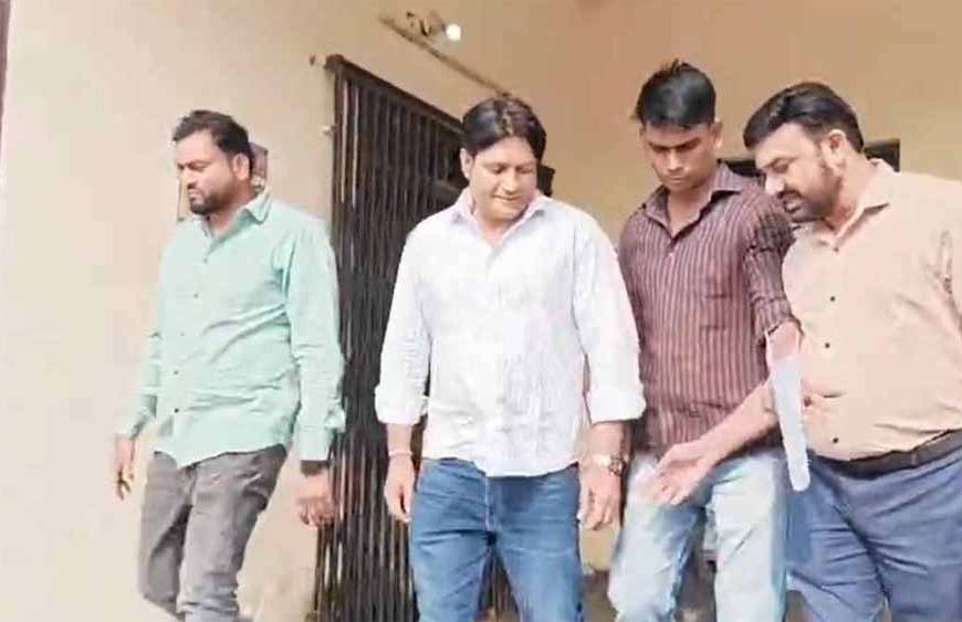 CSEB ग्रामीण कार्यालय पर ACB का छापा, जेई-एई समेत तीन कर्मचारी रिश्वत लेते पकड़े