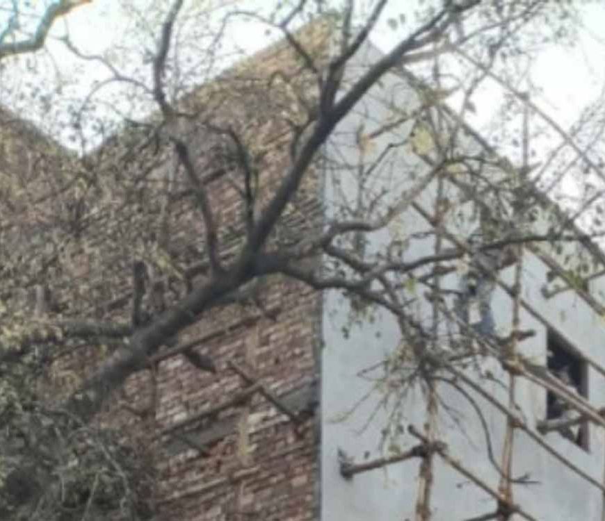 अमृतसर मार्केट में अवैध निर्माण का खेल: बिना मंजूरी तानी मंजिलें, निगम पर सवाल