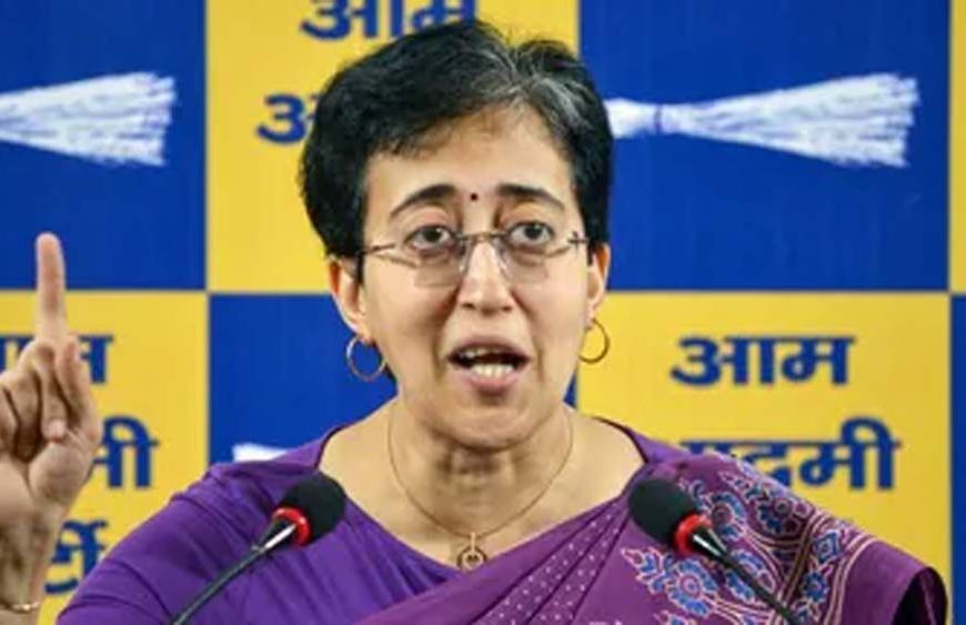दिल्ली सरकार पर दबाव: आतिशी को चेतावनी, 4 विधायकों का निलंबन रद्द करो वरना…