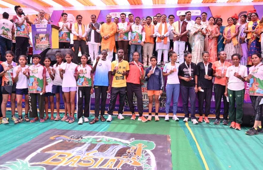 बस्तर हेरिटेज मैराथन 2026: 9,800 से अधिक धावकों के साथ रचा इतिहास, वैश्विक मंच पर चमका बस्तर
