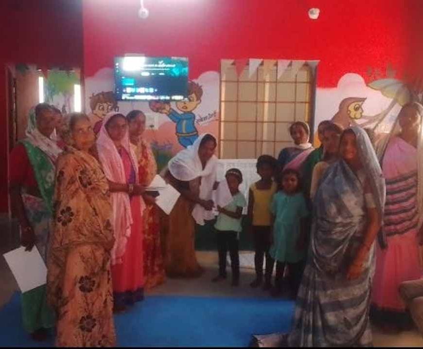 ग्रेजुएशन समारोह एवं विद्यारंभ प्रमाण पत्र किया गया वितरण