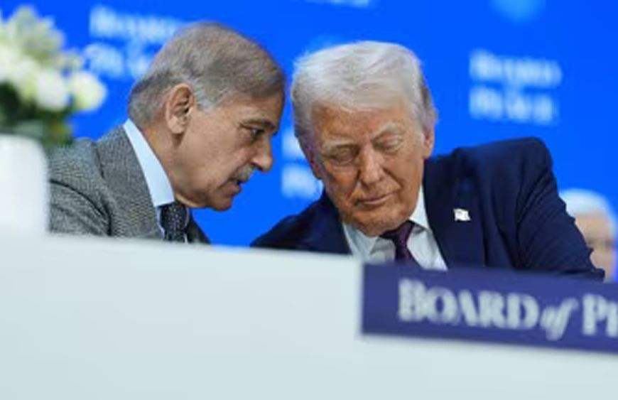 होर्मुज में फंसा पाकिस्तान: कराची जा रहे जहाज को ईरान ने लौटाया, प्लान फेल