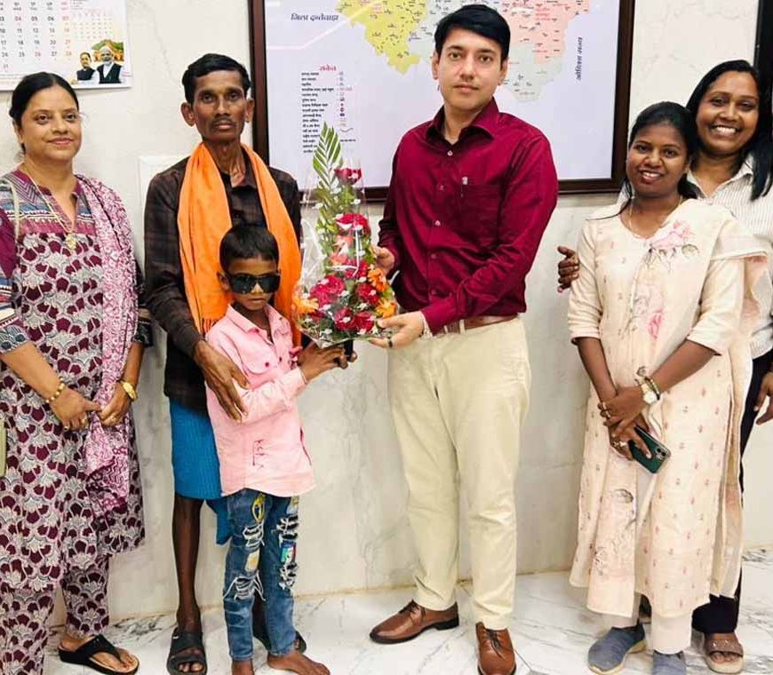 बस्तर के नन्हे ललित की आंखों में लौटी रोशनी जिला अस्पताल में हुआ जन्मजात मोतियाबिंद का सफल ऑपरेशन