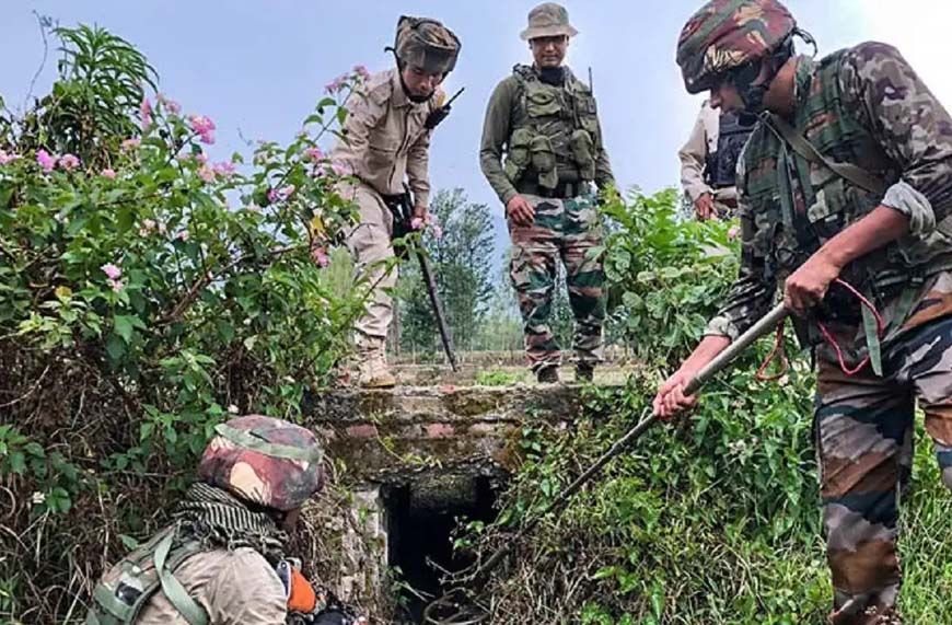 मणिपुर में सुरक्षाबलों का बड़ा एक्शन, उखरूल में 6 अवैध बंकर ध्वस्त, हिंसा रोकने के लिए तैनाती बढ़ाई