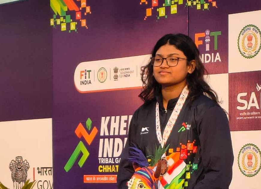 कर्नाटक के तैराक मणिकांता ने स्वर्ण पदकों की हैट्रिक पूरी की, छत्तीसगढ़ की अनुष्का भगत ने जीता दूसरा पदक