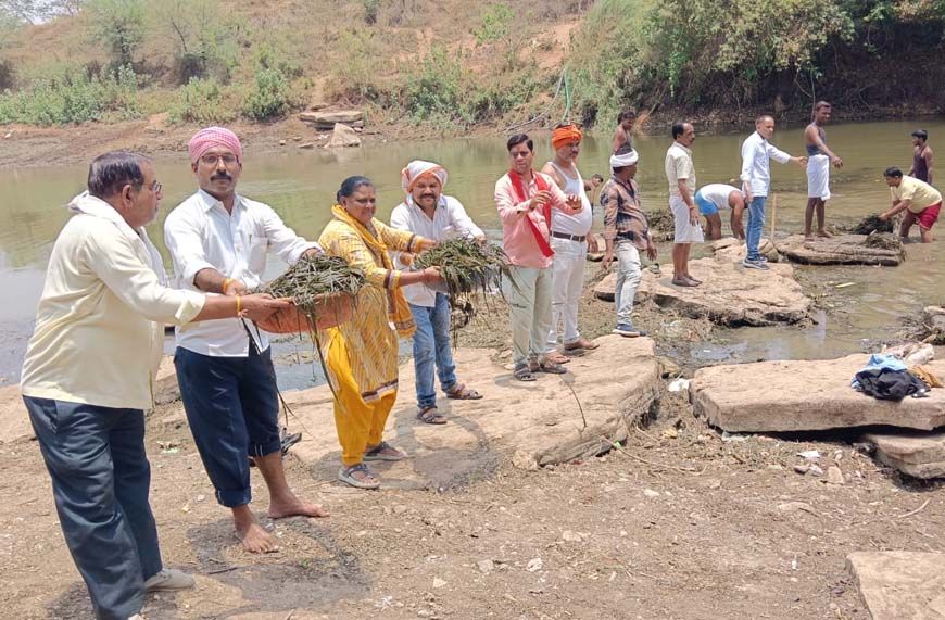 प्रधानमंत्री कृषि सिंचाई योजना के तहत स्टॉप डैम और चेक डैम की मरम्मत व नवीनीकरण होंगे