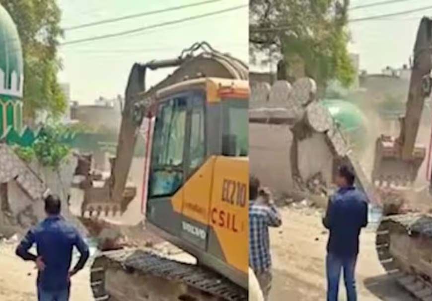 गोरखपुर में जाफर अली शाह मासूम की मजार पर बुलडोजर कार्रवाई, सरकारी जमीन मुक्त कराई